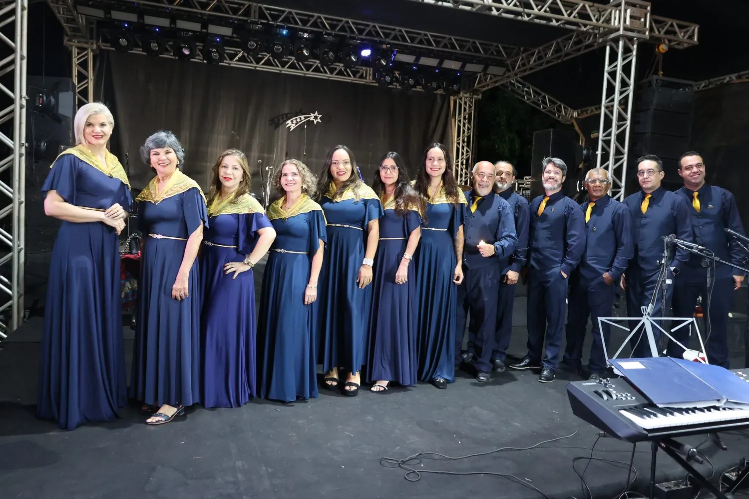 Grupo de música ao vivo da Nalu Prado em um evento corporativo em Goiânia